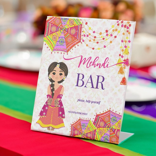 Mehndi bar joli panneau de la table des parapluies (Mehndi bar cute Indian bride umbrella bangle favors table sign)