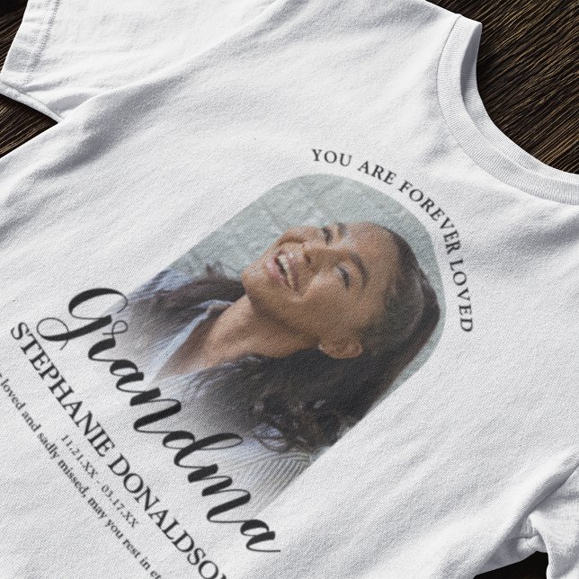 Mémé aimée pour toujours | T-Shirt commémoratif ph (Créateur téléchargé)