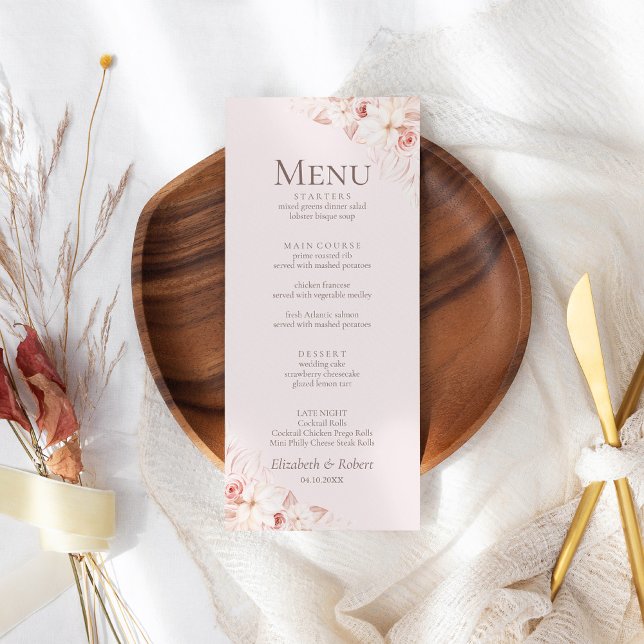 Menu de Mariage aux Roses Roses Pâles Romantiques (Romantic Pale Pink Roses Wedding Menu Card on a boho wedding table.)