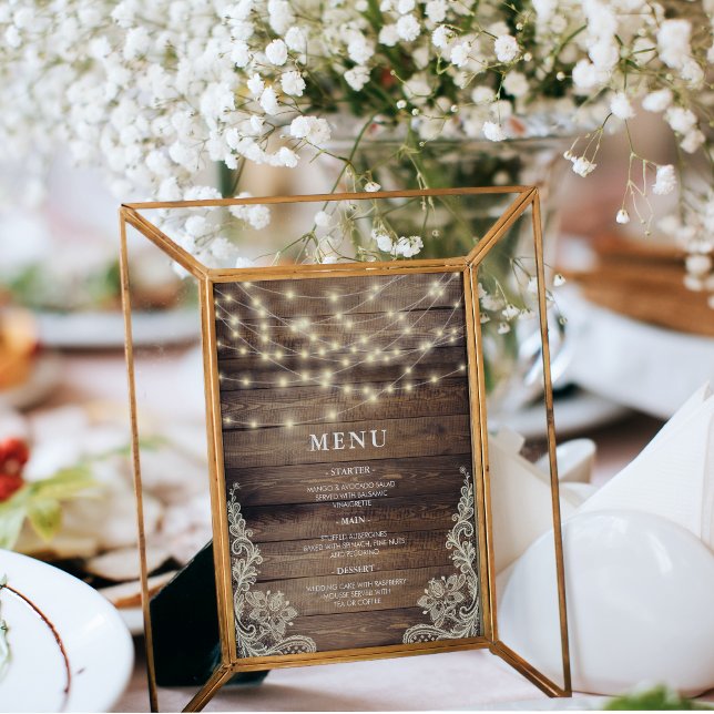 Menu Lumières Rustiques en Bois et Guirlandes (Menu Card Mock-up)