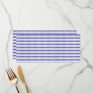 Menu Un ciel bleu vif avec des nuages blancs épars.