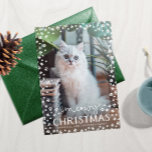 Meowy Amoureux des chats de Noël Carte photo de fa<br><div class="desc">Envoyez cette carte de Noël "meowy Christmas" cette saison de Noël et partagez le visage de votre bébé en fourrure avec vos amis et votre famille. Après tout, votre chat fait partie de la famille ! Customisez cette carte avec une photo à fond de saignement de votre chat et le...</div>