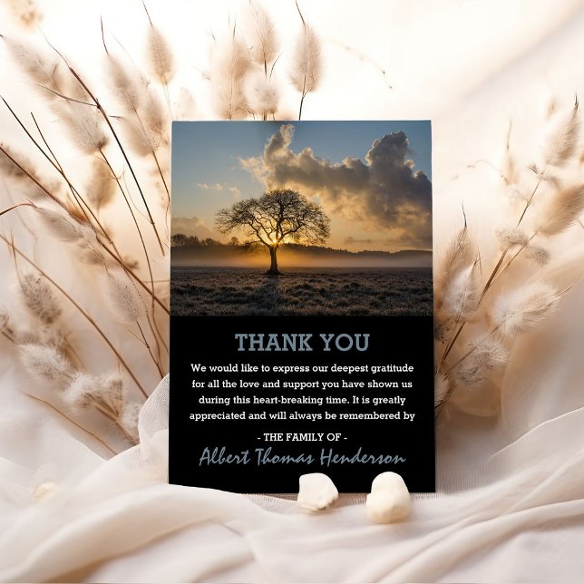 Merci de l'arbre solitaire | Photo funéraire (Créateur téléchargé)