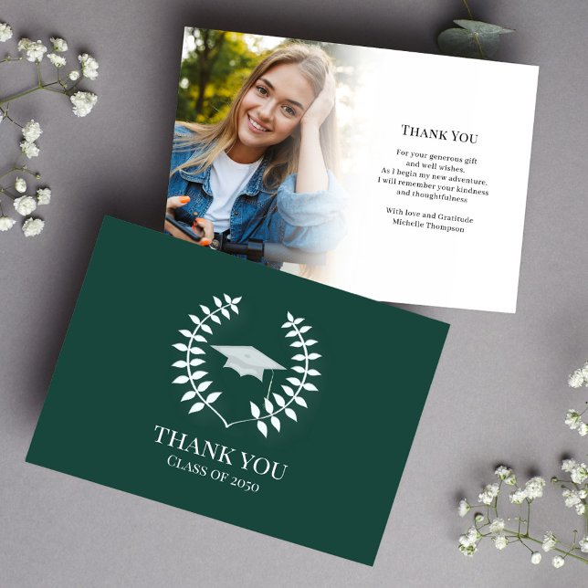 Merci diplômé Photo Classique Vert foncé Blanc (Graduation dark green and white classic laureate photo thank you card.)