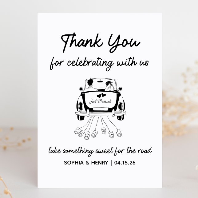 Merci minimal moderne personnalisé Symbole de mari (Add a playful touch to your favor table with this fun "Take something sweet for the road" sign!)