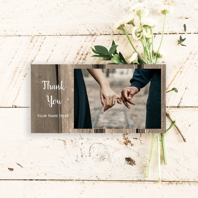 Merci rustique en bois de grange (Say thanks after your rustic barn party wedding or shower with this charming thank you photocard.)