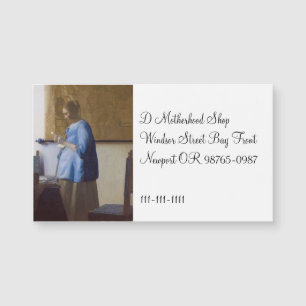 Mère attenante Lecture d'une lettre