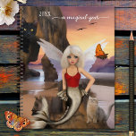 Mermaid Cats Imaginaire surréaliste<br><div class="desc">Un planificateur représentant un tableau d'art d'Anne Vis avec une sirène entourée de ses amis de chat et d'un papillon. Il promet d'être une année vraiment magique ... </div>