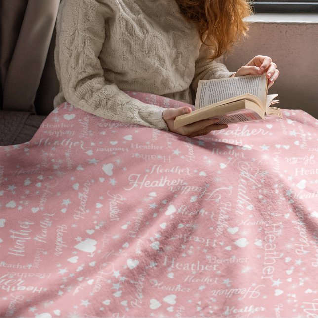 Merveilleuse couverture en polaire rose avec nom e (Créateur téléchargé)