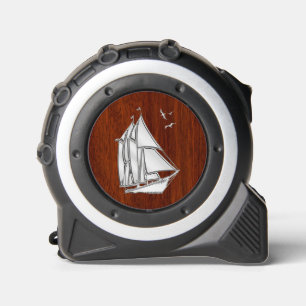 Mètre Ruban Chrome Comme Bateau à voile sur acajou nautique Im