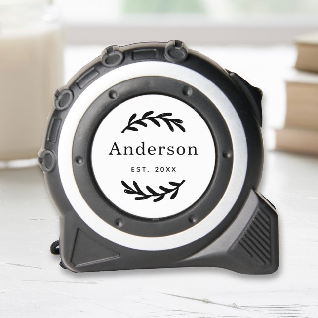 Mètre Ruban Rustic Laurel Branch Wreath Nom Monogramme (Créateur téléchargé)