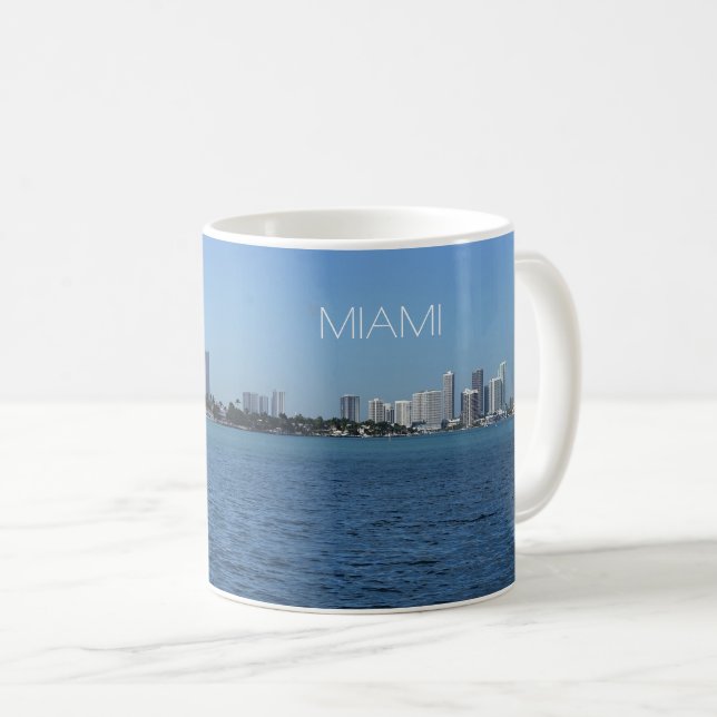 Miami Skyline Mug avec texte sortant (Devant droit)