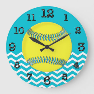 Mignonne Chevron Turquoise Softball Décor HORLOGE