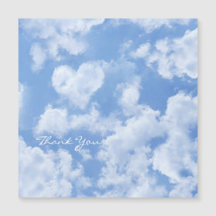 Mignonne Nuage En Forme De Coeur Dans Le Ciel Bleu
