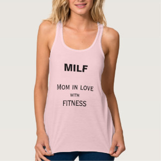 MILF Maman en amour avec FITNESS Débardeur rose
