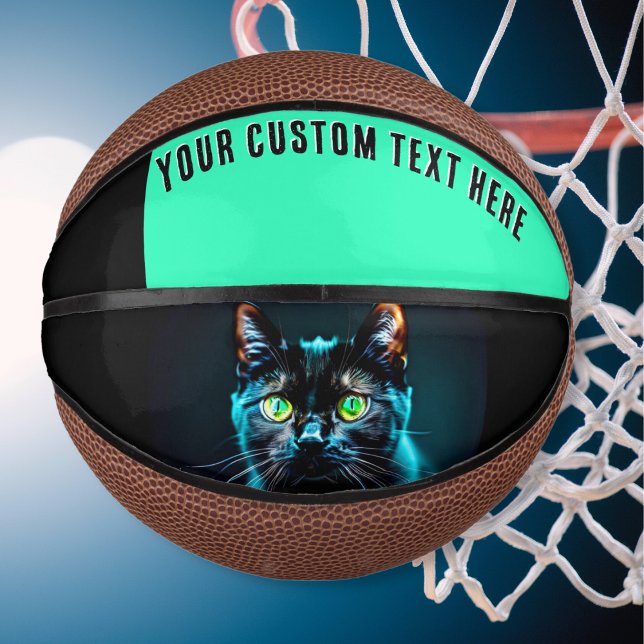 Mini Ballon De Basket Photo d'animal de chat noir personnalisée (A mini basketball featuring a black cat with mesmerising green eyes and your own custom text)