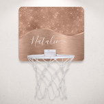 Mini-panier De Basket Parties scintillant métal Rose or personnalisé<br><div class="desc">Personnalisez facilement ce rose métal brossé or et glamour faux parties scintillant à motif de basket-ball avec votre propre nom personnalisé.</div>
