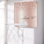 Mini-panier De Basket Rose Gold - Parties scintillant rose pâle Nom du m<br><div class="desc">Rose Gold - Blush Pink Faux Foil Parties scintillant étincelante métallique brossé Monogramme en métal Nom Mini Boucle de basket avec coeur cursif. Cela rend le cadeau parfait pour 16 ans,  mariage,  douche nuptiale,  anniversaire,  baby shower ou bachelorette pour quelqu'un qui aime le luxe glam et les styles chic.</div>