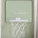 Mini-panier De Basket Sage Green Minimaliste Moderne Monogramme Élégant<br><div class="desc">Découvrez notre collection moderne minimaliste de monogramme Sage Green : Élégez votre esthétique avec une sophistication sereine et une élégance intemporelle. Notre collection présente des designs minimalistes dans une teinte verte sage et tranquille, complétés par des monogrammes raffinés adaptés à votre style personnel. De la papeterie polie aux accessoires polyvalents,...</div>