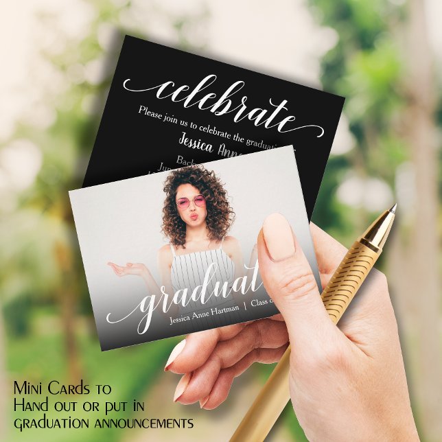 Mini Taille Grad Photo Cartes d'invitation (Small 3.5" x 2.5" graduation party cards to hand out or include in your graduation announcements.)