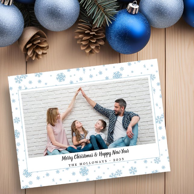 Minimal Blue Snowflakes Carte photo de vacances (Créateur téléchargé)