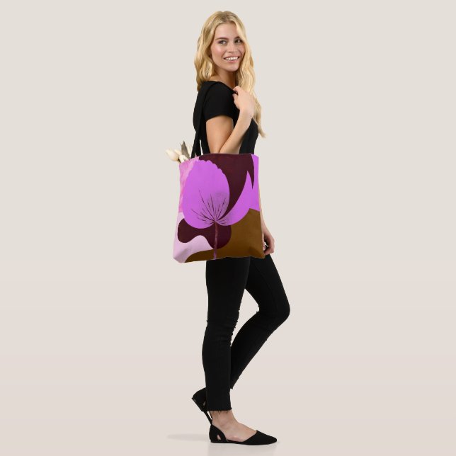 Minimal Purple Flower Tote Bag – Modern Floral Des (Sur le modèle)