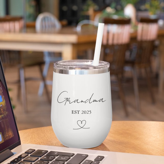 Minimalist Grandma EST Year Custom Wine Tumbler (Créateur téléchargé)
