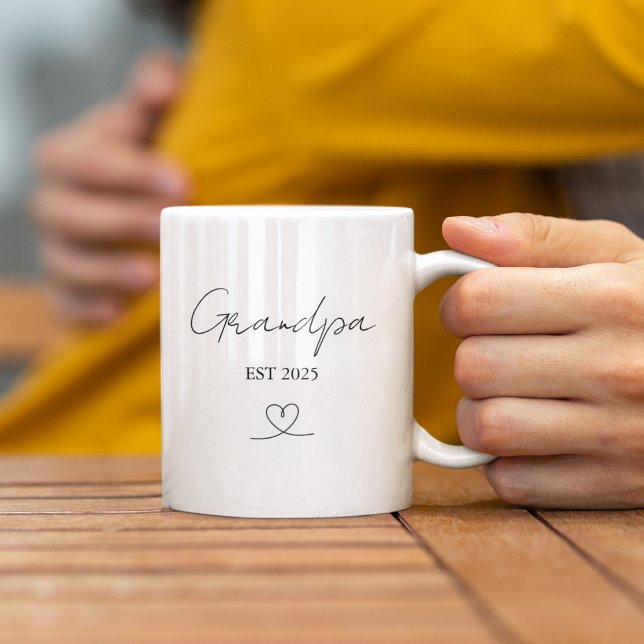 Minimalist Grandpa EST Year | Custom Gift Mug (Créateur téléchargé)