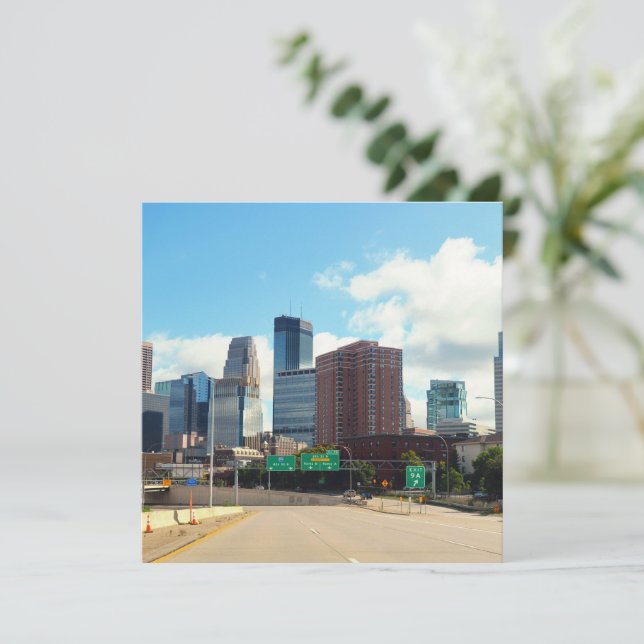 Minneapolis (Debout devant)