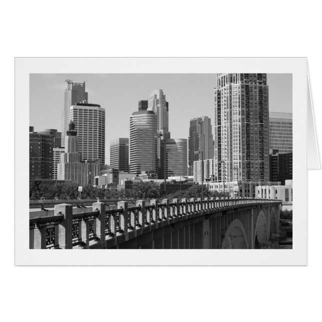 Minneapolis Skyline En Plein Jour (Devant horizontal)