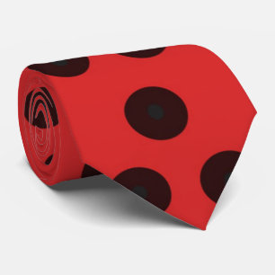 Mise à jour de la Cravate Polkadot rouge avec noir