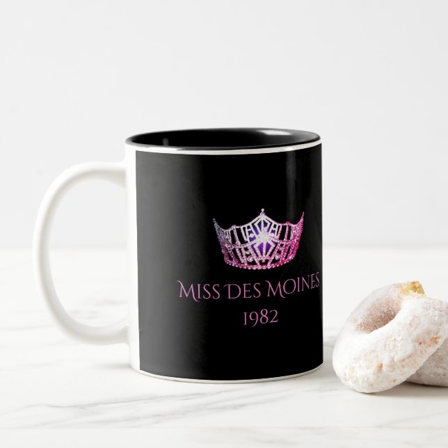 Miss America style Personnalisé Nom Pink Crown Mug (Avec donut)