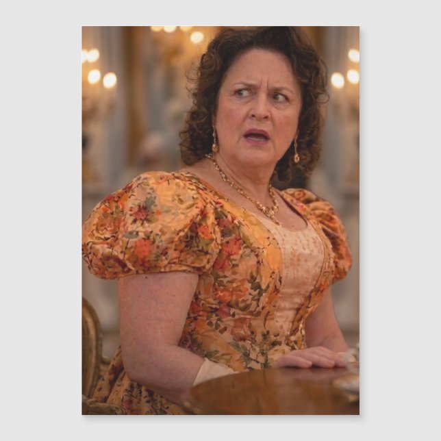 Mme Bennet de "La sœur Bennet inconnue" (Devant)