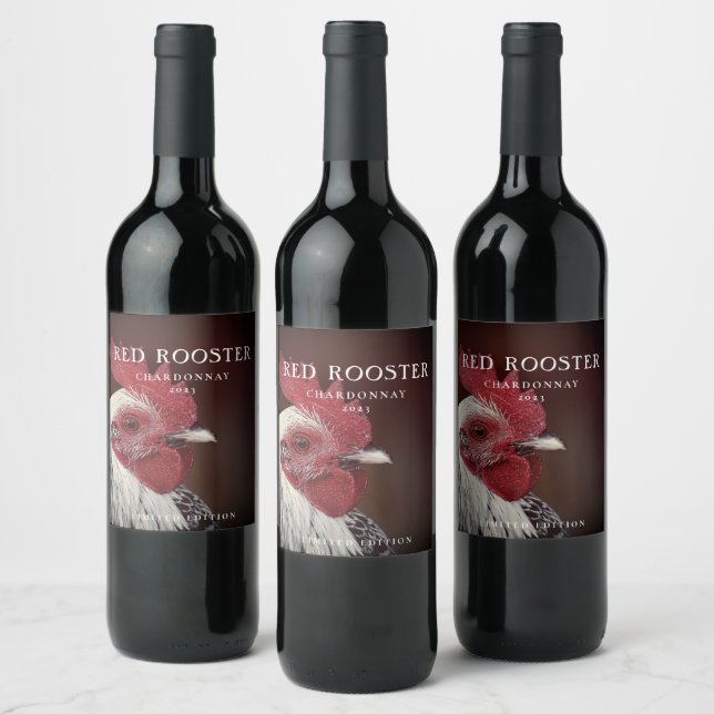 Mockup Simple Red Rooster Étiquettes de vin person (Bouteilles)