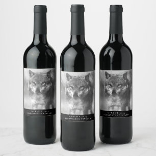 Mockup Wolf Étiquettes de vin personnalisés