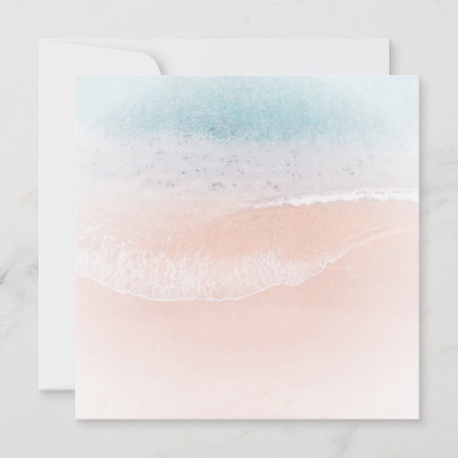 Modèle blanc sur la plage de sable de mer sur mesu (Devant)