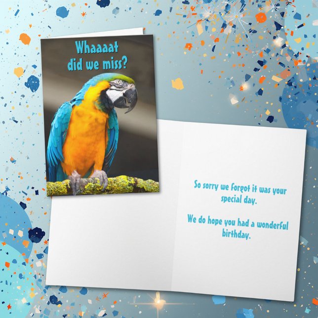 Modèle d'anniversaire retardé de perroquet coloré (Parrot photo card cover with template text on cover and inside.)