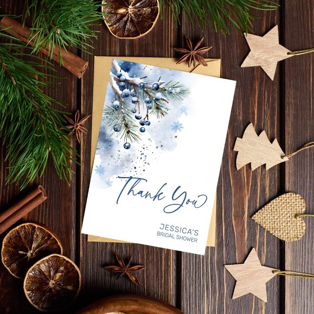 Modèle de baby shower de mariage hivernal neige am (Snow in love winter bridal shower template thank you card watercolor snowy pines blue winter berries)