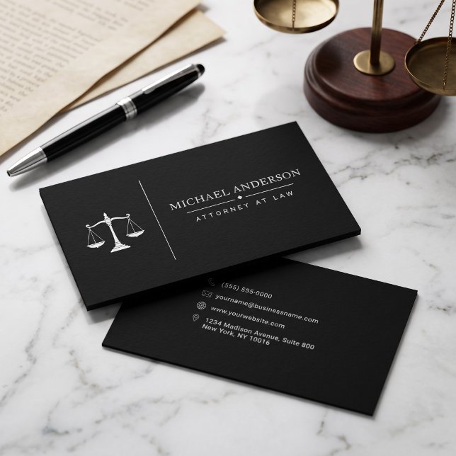 Modèle de carte de visite pour avocat de luxe (Simulated business cards on table)