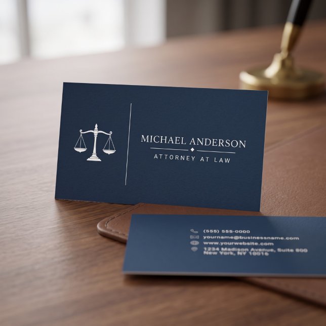 Modèle de carte de visite pour avocat de luxe (Simulated business cards on table)