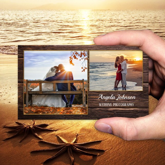 Modèle de carte de visite pour photographe en bois (Modern business card template showing your photos framed by a small gold lining on rustic dark wood)