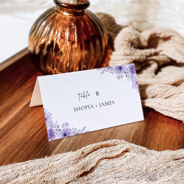 Modèle de cartes de Mariage violet (Purple Wedding Place Cards Template)