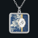 Modèle de collier monogramme Damas bleu<br><div class="desc">Un merveilleux cadeau pour les femmes et les filles. Bon cadeau de femme de chambre aussi.</div>