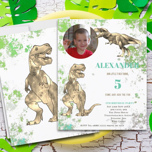 Modèle de photo T-Rex pour le 5e anniversaire de D (Dinosaur T-Rex 5th birthday party budget invitation with photo template green and brown)