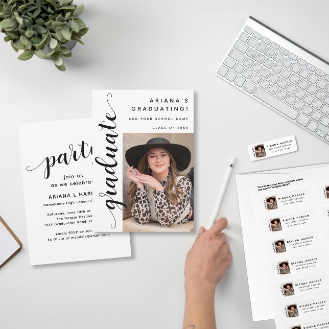 Modern Black Script Photo Graduation Invitation (Créateur téléchargé)