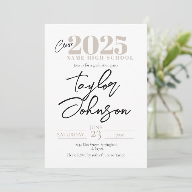 Modern Graduation Party Invitation  (Debout devant)
