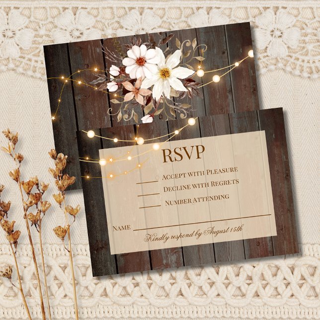 Modern Rustic Wood Floral Lights RSVP Card (Créateur téléchargé)