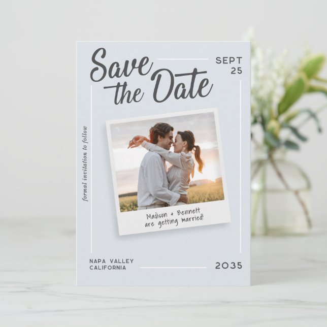 Modern Script Save the Date Retro Photo Wedding (Debout devant)