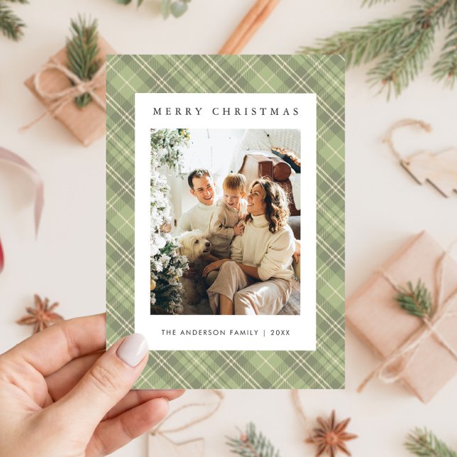 Moderne carte de Noël avec plaid vert sauge pour p (Créateur téléchargé)