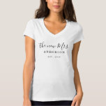 Moderne Le Nouveau T-Shirt Mme Mariage<br><div class="desc">T-Shirts plus modernes dans le Little Bayleigh Store!</div>